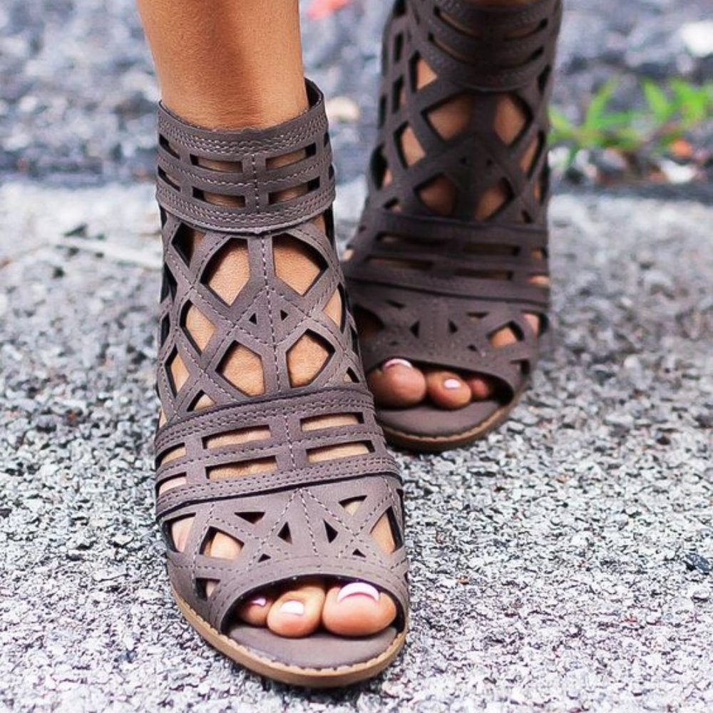 Nature Breeze Open Toe Heeled Sandals | Size 9